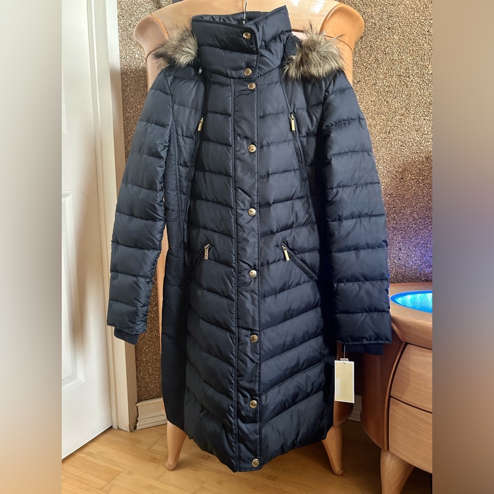 Michael Michael Kors Women’s Navy Blue Hooded Fur-Trim Down Puffer Jacket - Picture 1 of 4